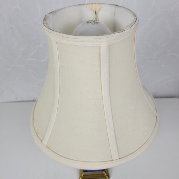 Vintage Porcelain Table Lamp Blue White Floral Scalloped Ginger Jar Brass Base - Picture 4 of 16